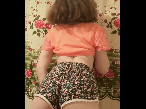 ❤️ Sexy junges Babe zieht ihre Shorts vor der Kamera aus ❤️❌ Quality sex bei uns ❌️❤
