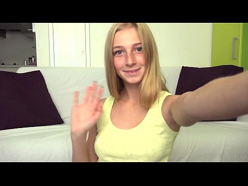 ❤️ Wenn ich gelangweilt bin, masturbiere ich faul meine rosa Muschi ❤️❌ Quality sex bei uns ❌️❤