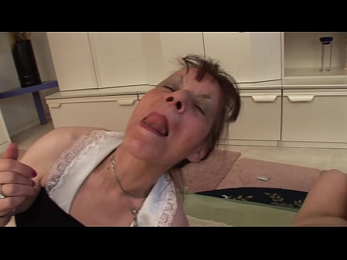 ❤️ Zwei Großmütter und ein Großvater haben einen Dreier ❤️❌ Quality sex bei uns ❌️❤