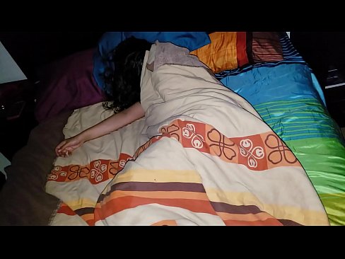❤️ Stiefsohn beschimpft seine junge Stiefmutter, während sie schläft. ❤️❌ Quality sex bei uns ❌️❤